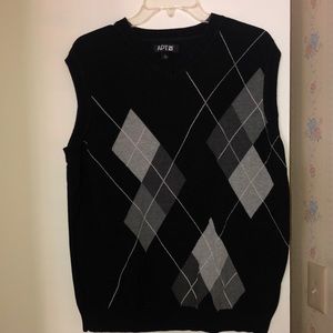 Argyle sweater vest , like NEW, apt 9